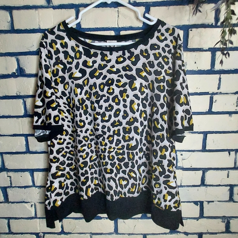 Anne Klein Leopard print top